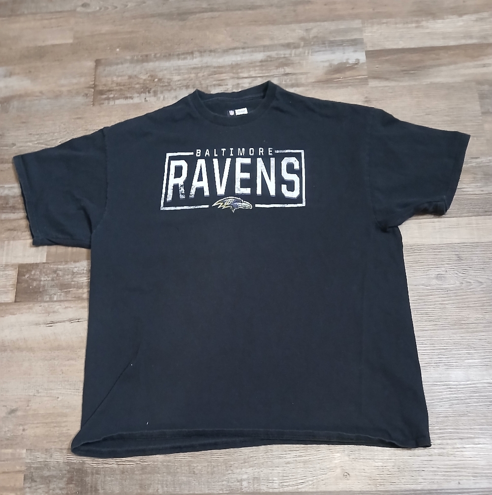 NFL Team Apparel Baltimore Ravens T-Shirt Mens 2XL Black Graphic Distressed Logo